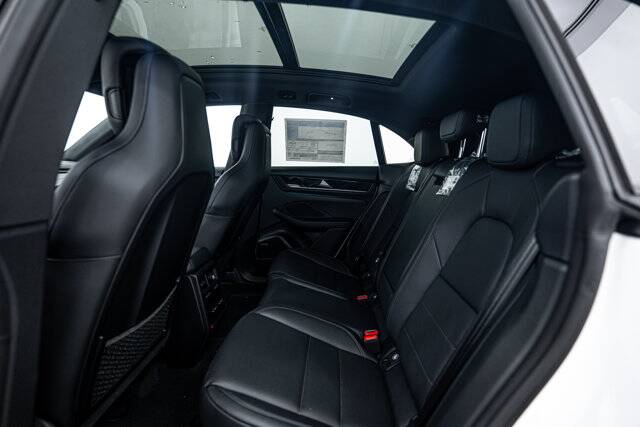 2025 Macan Electric picture #21