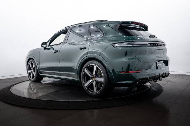 2026 Cayenne GTS picture #3