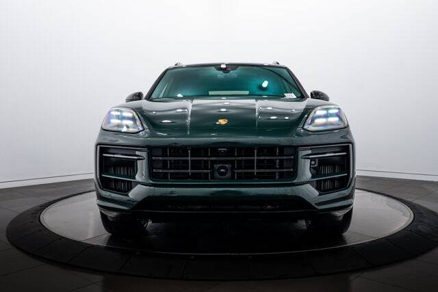 2026 Cayenne GTS picture #10