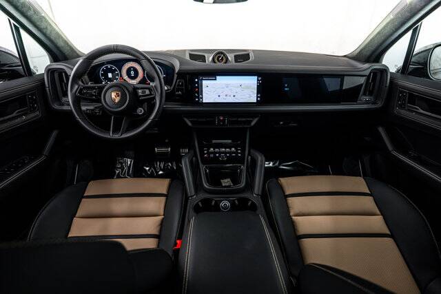 2026 Cayenne GTS picture #12