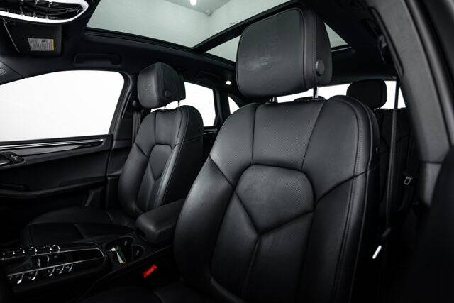 2021 Macan S picture #21