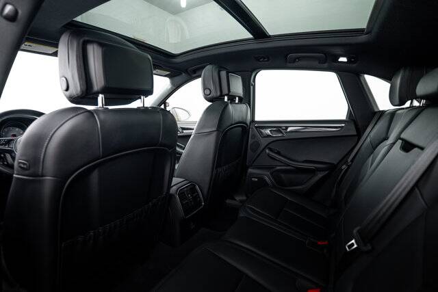 2021 Macan S picture #24