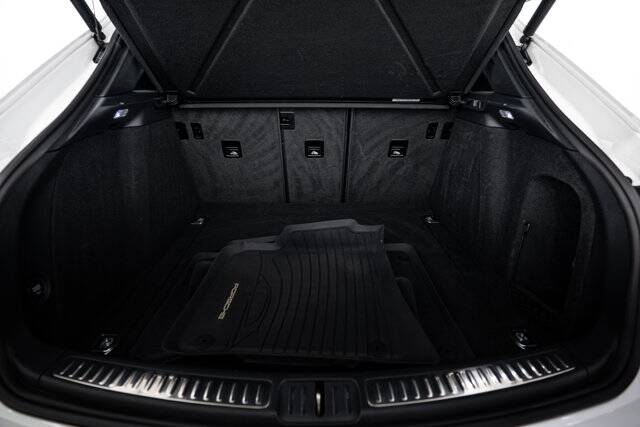 2021 Macan S picture #25