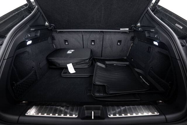 2025 Macan Electric 4 picture #16