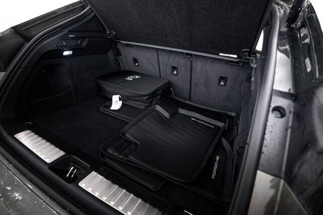 2025 Macan Electric 4 picture #17