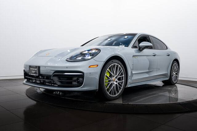2022 Panamera 4 E-Hybrid picture #1