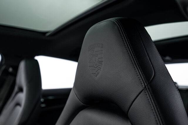 2022 Panamera 4 E-Hybrid picture #18