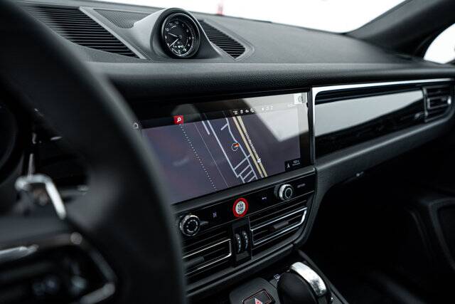 2026 Macan picture #15