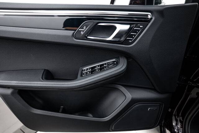 2026 Macan picture #17