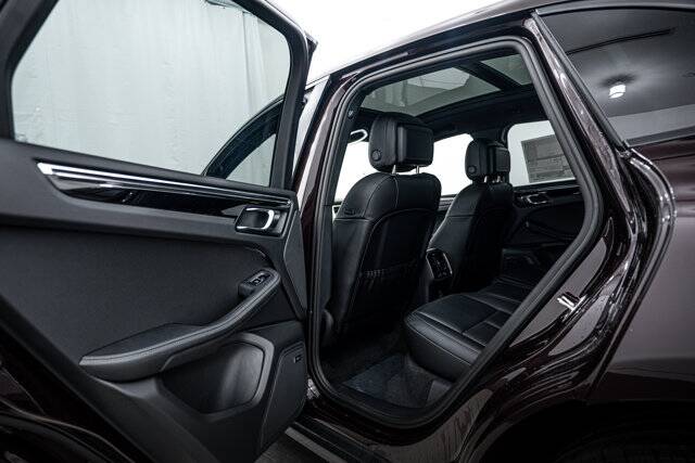 2026 Macan picture #21