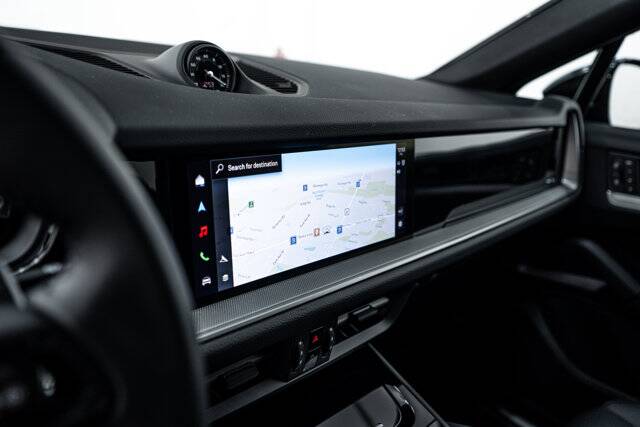 2026 Cayenne picture #16