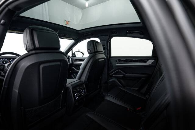 2026 Cayenne picture #22