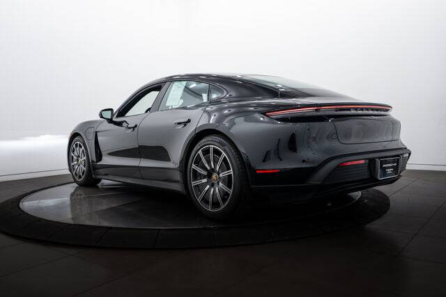 2024 Taycan picture #3