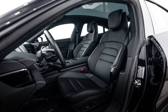 2024 Taycan picture #5