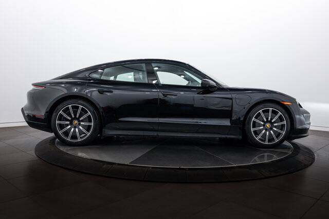 2024 Taycan picture #8