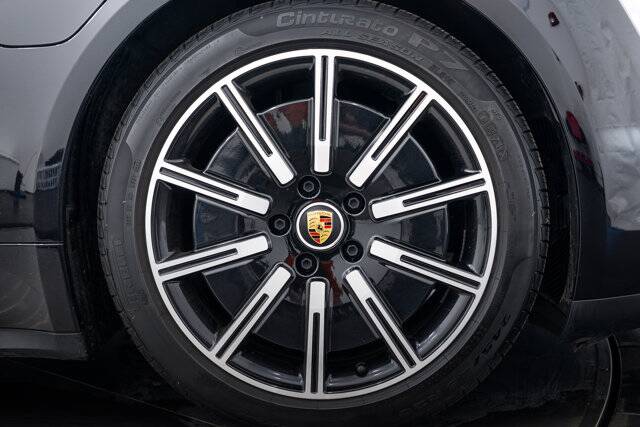 2024 Taycan picture #11