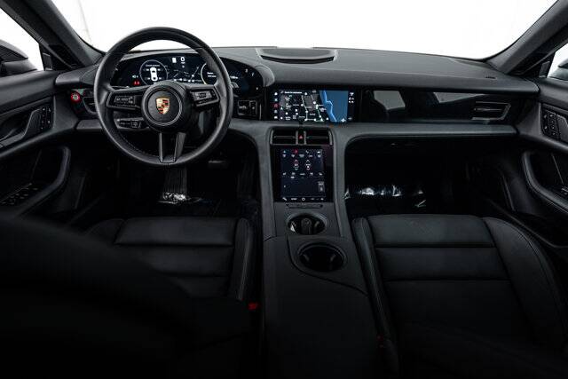 2024 Taycan picture #13