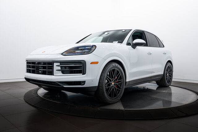 2025 Cayenne S picture #1