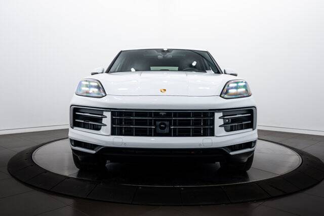 2025 Cayenne S picture #10