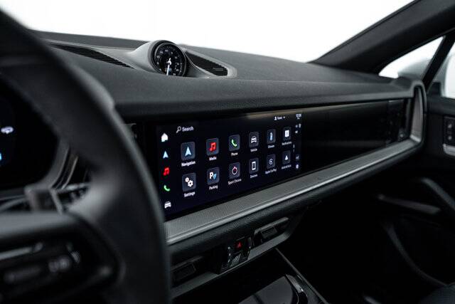 2025 Cayenne S picture #17