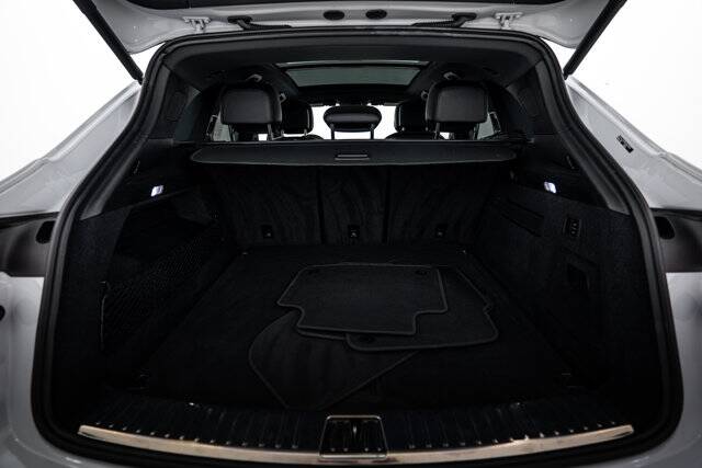 2025 Cayenne S picture #24