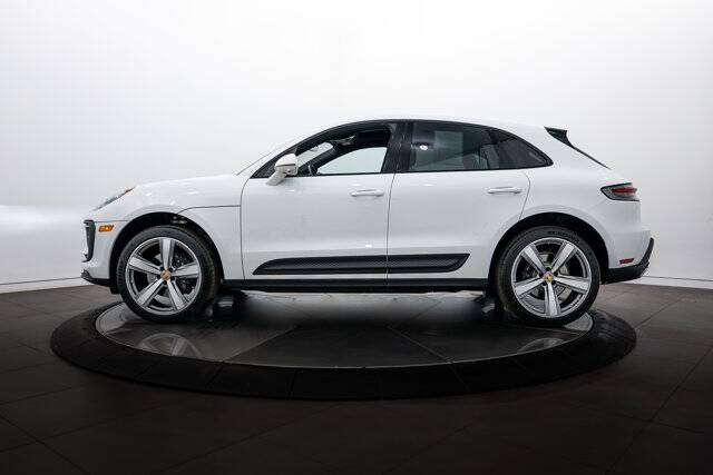 2026 Macan picture #2