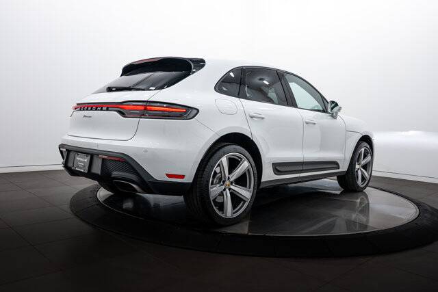 2026 Macan picture #7