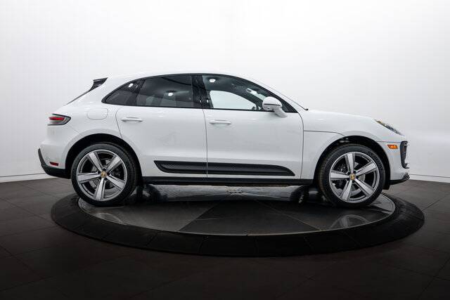 2026 Macan picture #8