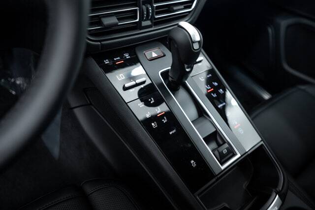 2026 Macan picture #15