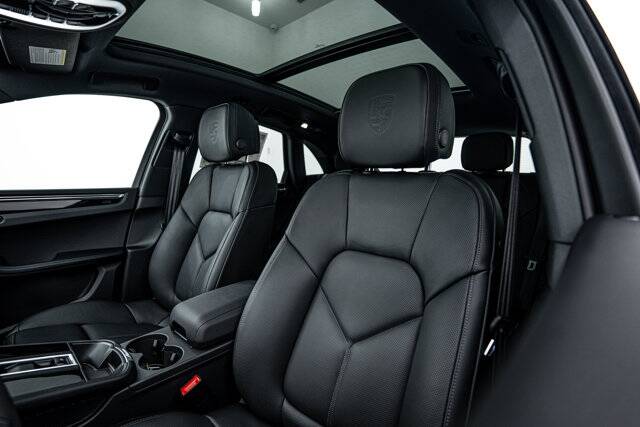 2026 Macan picture #20