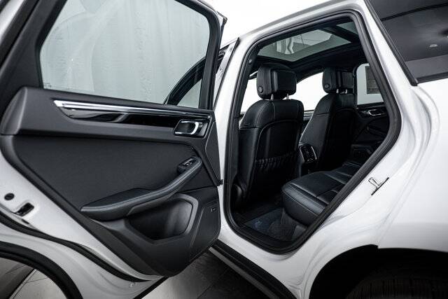 2026 Macan picture #22