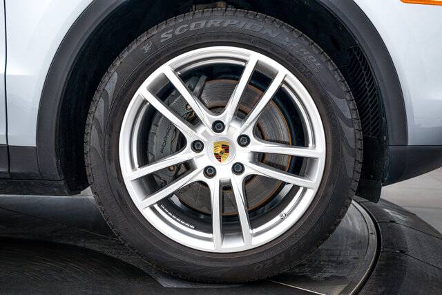 2022 Cayenne S picture #11