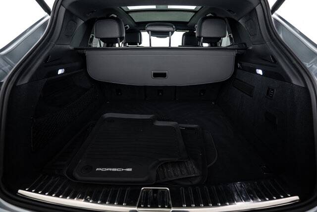 2022 Cayenne S picture #25