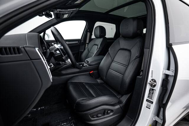 2022 Cayenne Platinum Edition picture #5