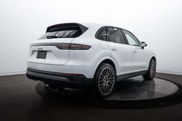 2022 Cayenne Platinum Edition picture #7