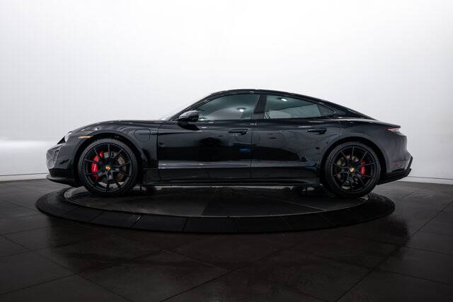 2022 Taycan GTS picture #2