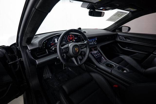 2022 Taycan GTS picture #4