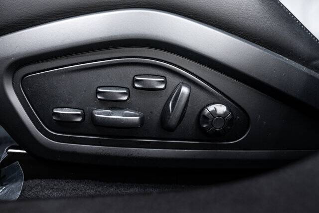 2022 Taycan GTS picture #17