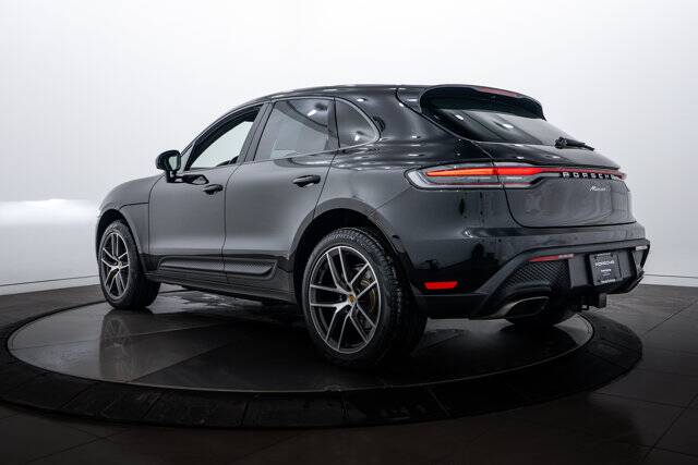 2026 Macan picture #3