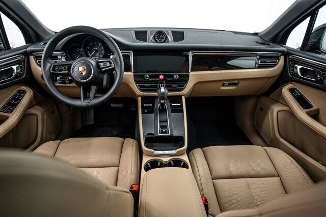 2026 Macan picture #13