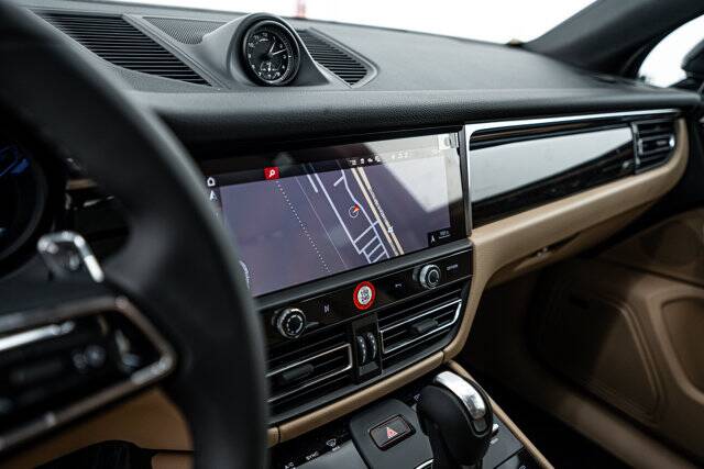 2026 Macan picture #15