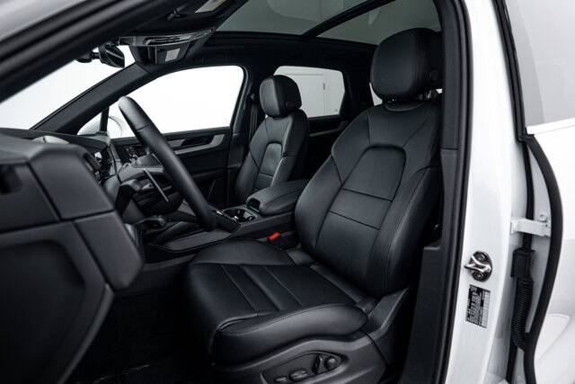 2026 Cayenne picture #5