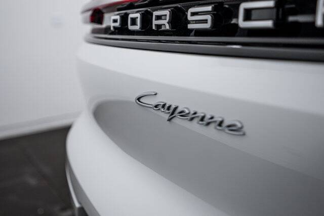 2026 Cayenne picture #26
