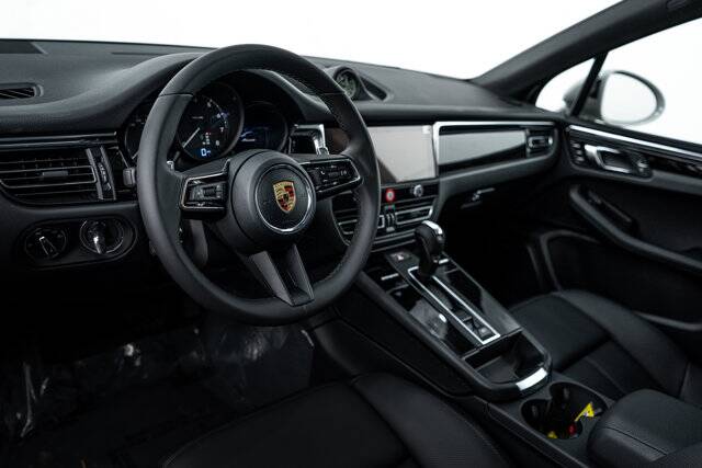 2026 Macan picture #4