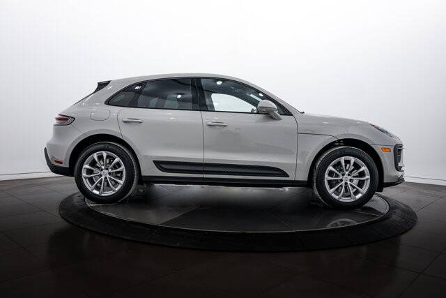2026 Macan picture #8