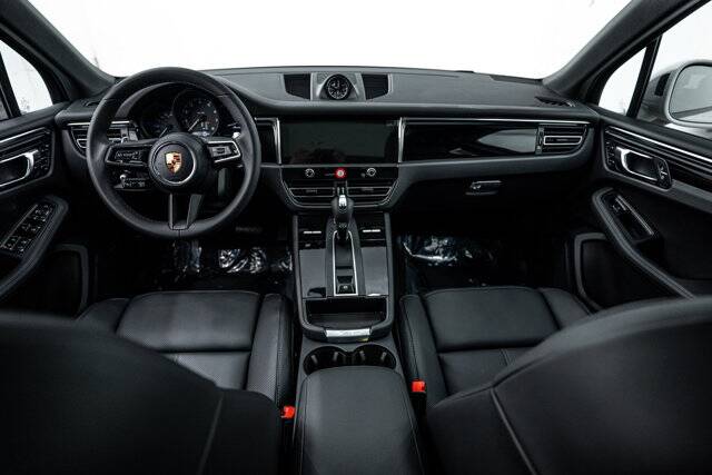 2026 Macan picture #12