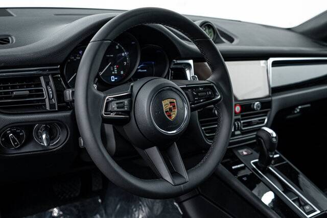 2026 Macan picture #14