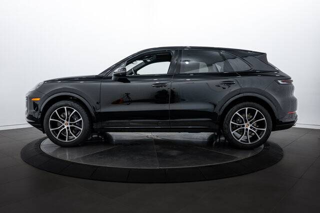 2026 Cayenne picture #2
