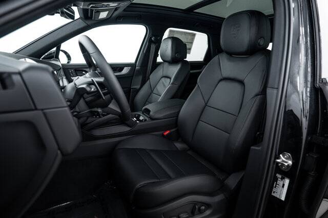 2026 Cayenne picture #5