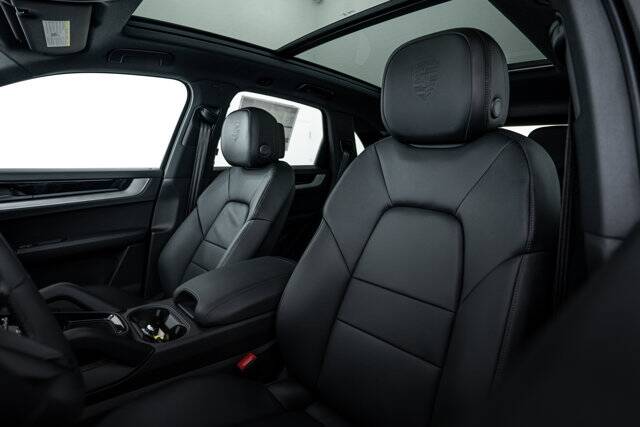 2026 Cayenne picture #21
